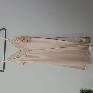 VTG Maidenform Chantilly Tan Nightgown Lingerie Slip Dress Sz 32